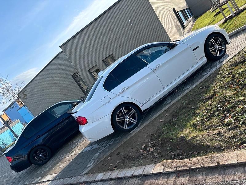 Gebraucht BMW 325 218 PS (160 kW) 2009 Weiß Limousine