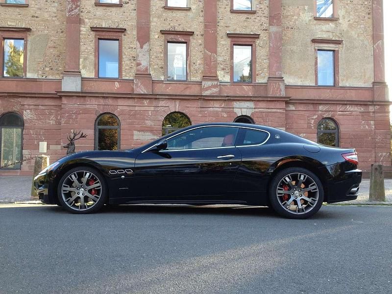 Gebraucht Maserati Granturismo 439 PS (322 kW) 2009 Schwarz Coupé