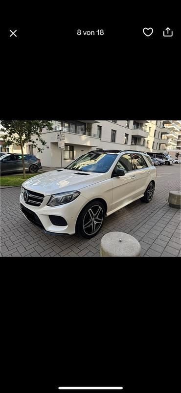 Weiß Gebraucht 2015 Mercedes GLE350 Kombi | 24.000 € - Bild 1/4