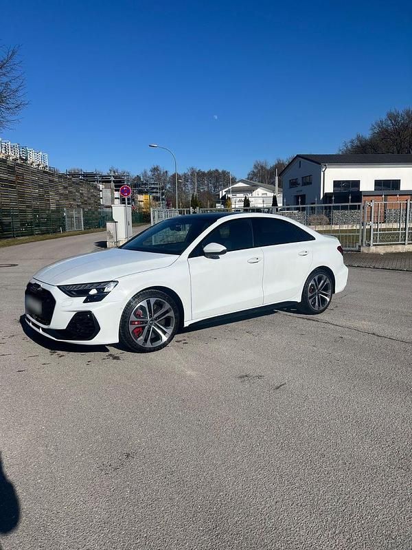 Gebraucht Audi S3 Ambiente 333 PS (244 kW) 2024 Weiß Limousine