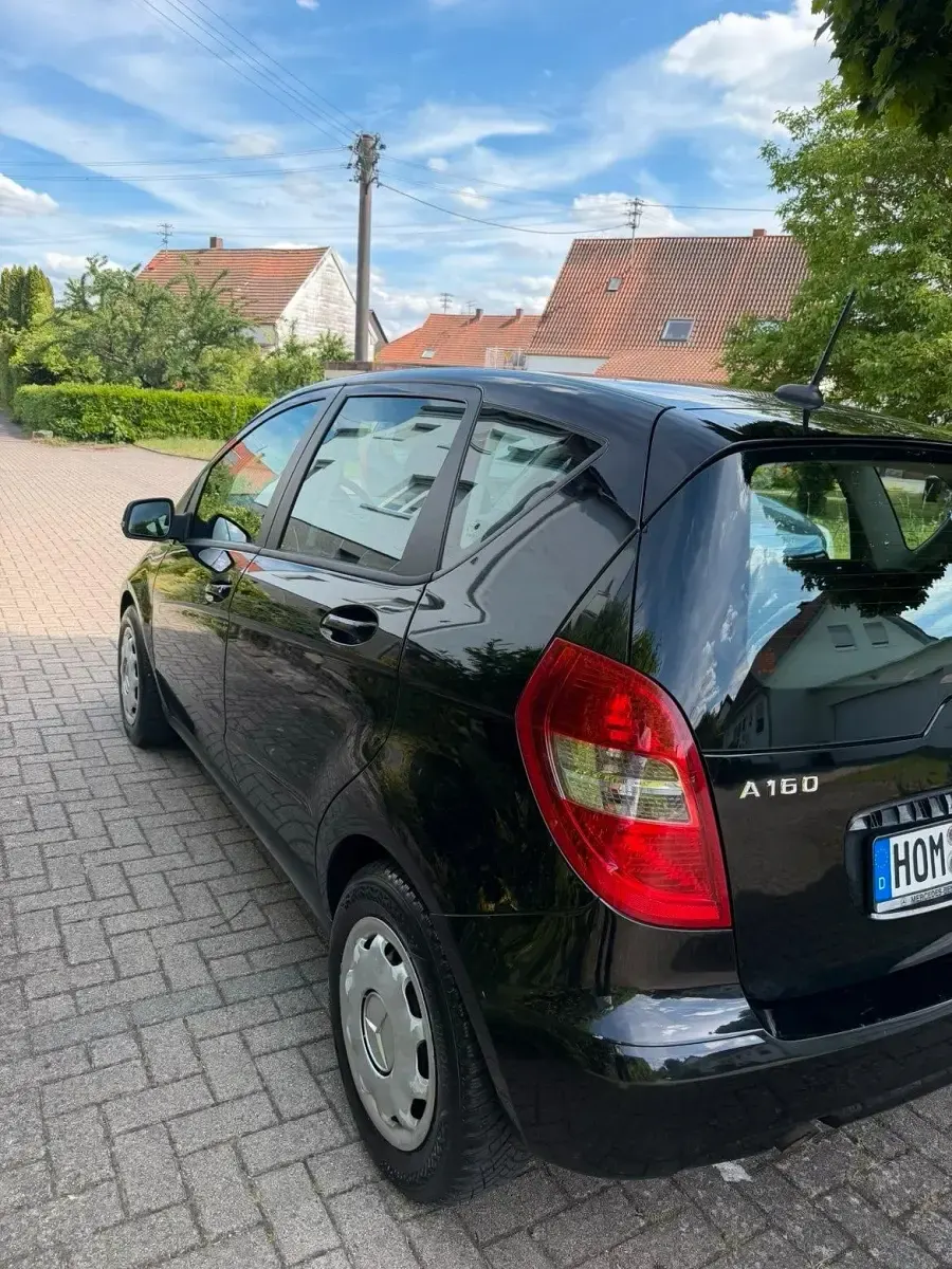 Gebraucht Mercedes A160 82 PS (60 kW) 2010 Schwarz Kleinwagen