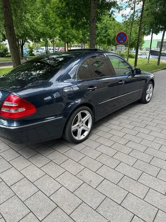 Gebraucht Mercedes E240 Elegance 177 PS (130 kW) 2004 Grün Limousine