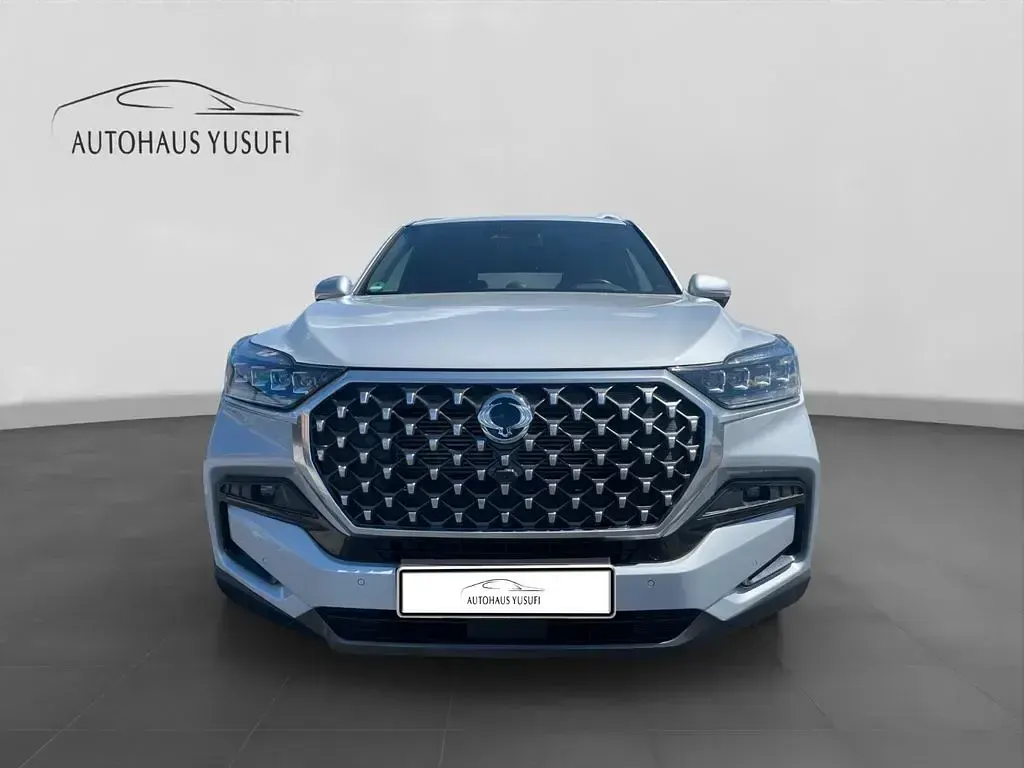 Gebraucht SsangYong Rexton Sapphire 203 PS (149 kW) 2021 Silber SUV