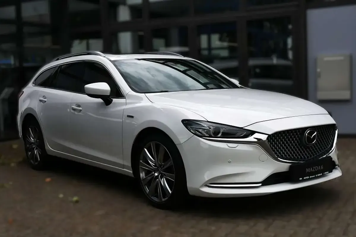 Gebraucht Mazda 6 20th Anniversary 194 PS (142 kW) 2023 Rhodium white Kombi