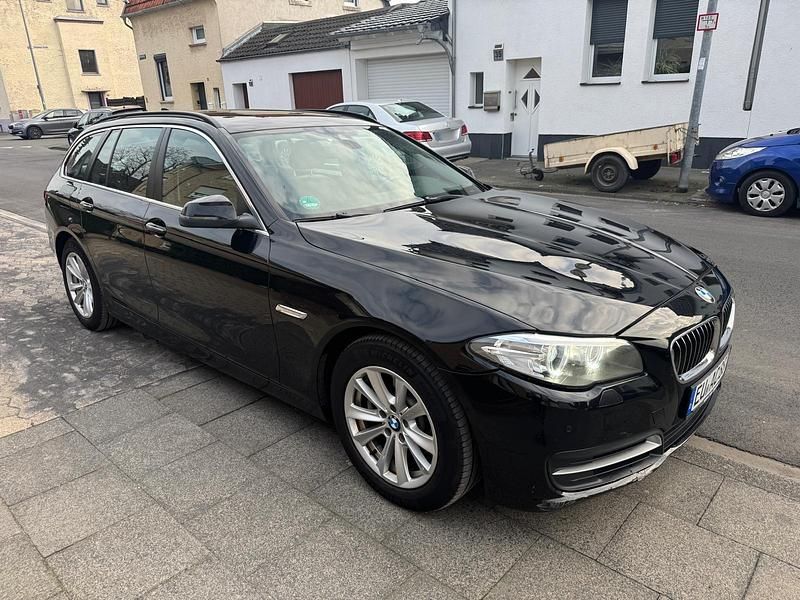 Gebraucht BMW 518 143 PS (105 kW) 2014 Schwarz Kombi