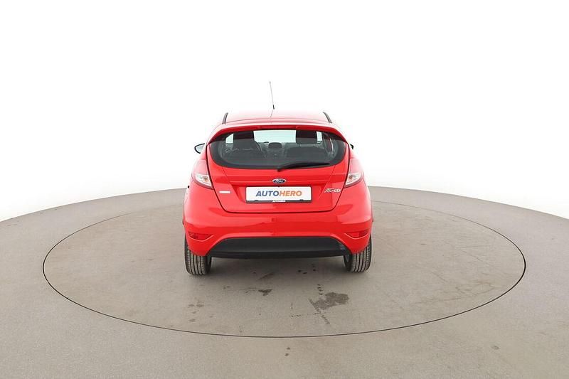 Gebraucht Ford Fiesta Celebration 101 PS (74 kW) 2017 Rot Limousine