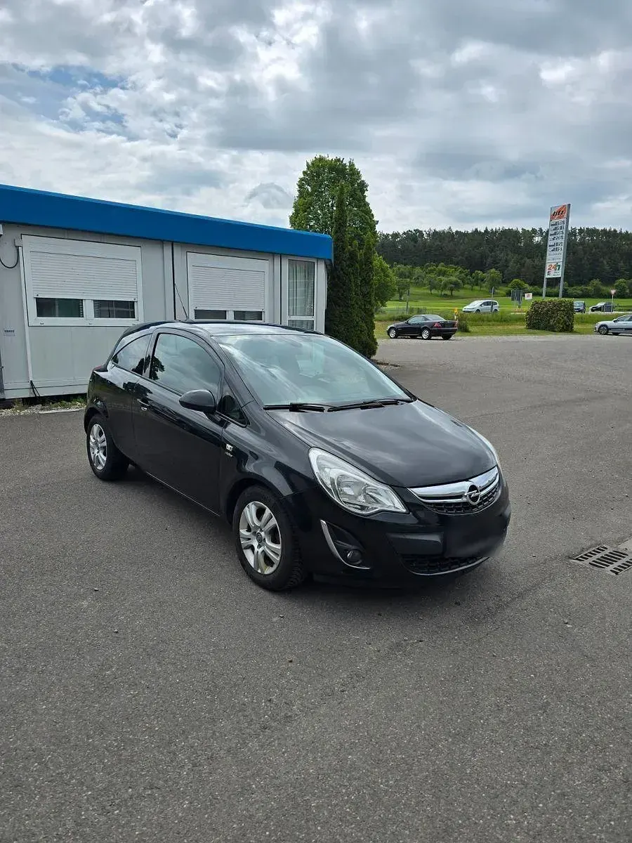 Gebraucht Opel Corsa Active 87 PS (63 kW) 2013 Schwarz Kleinwagen