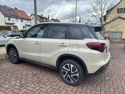 Neu Suzuki Vitara Comfort 110 PS (80 kW) 2026 Braun SUV