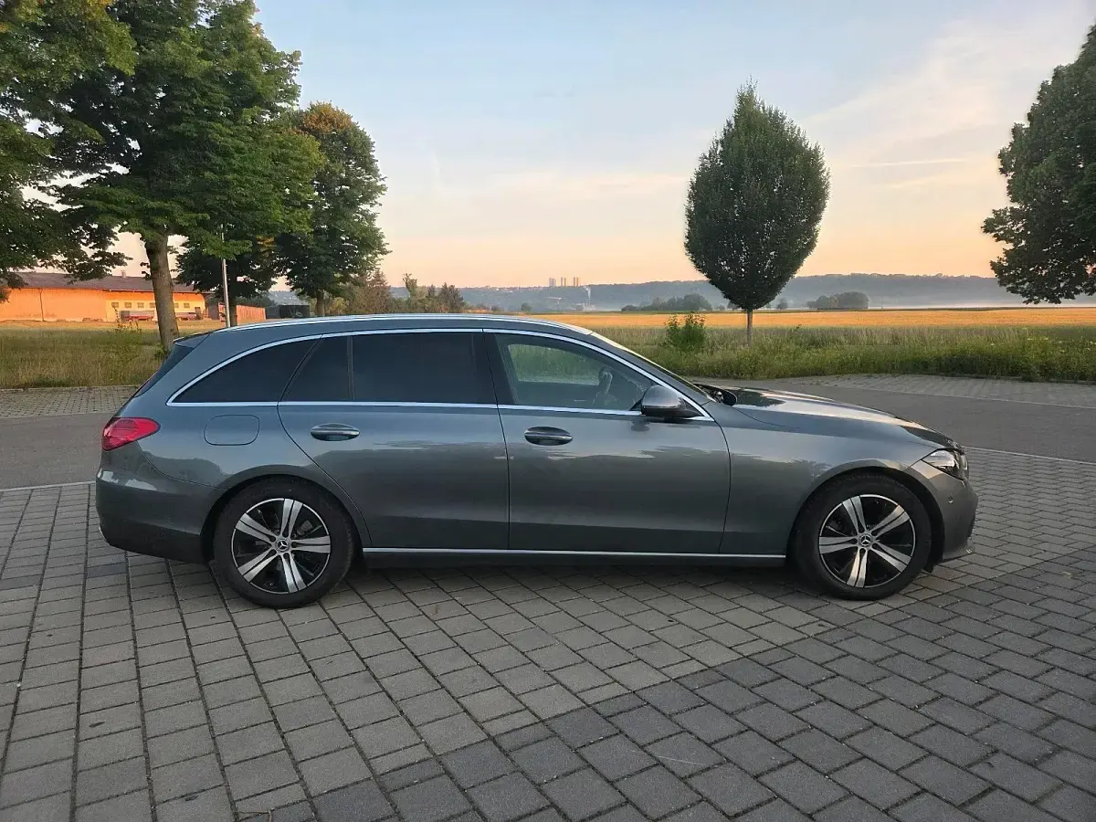 Gebraucht Mercedes C220 199 PS (146 kW) 2021 Grau Kombi