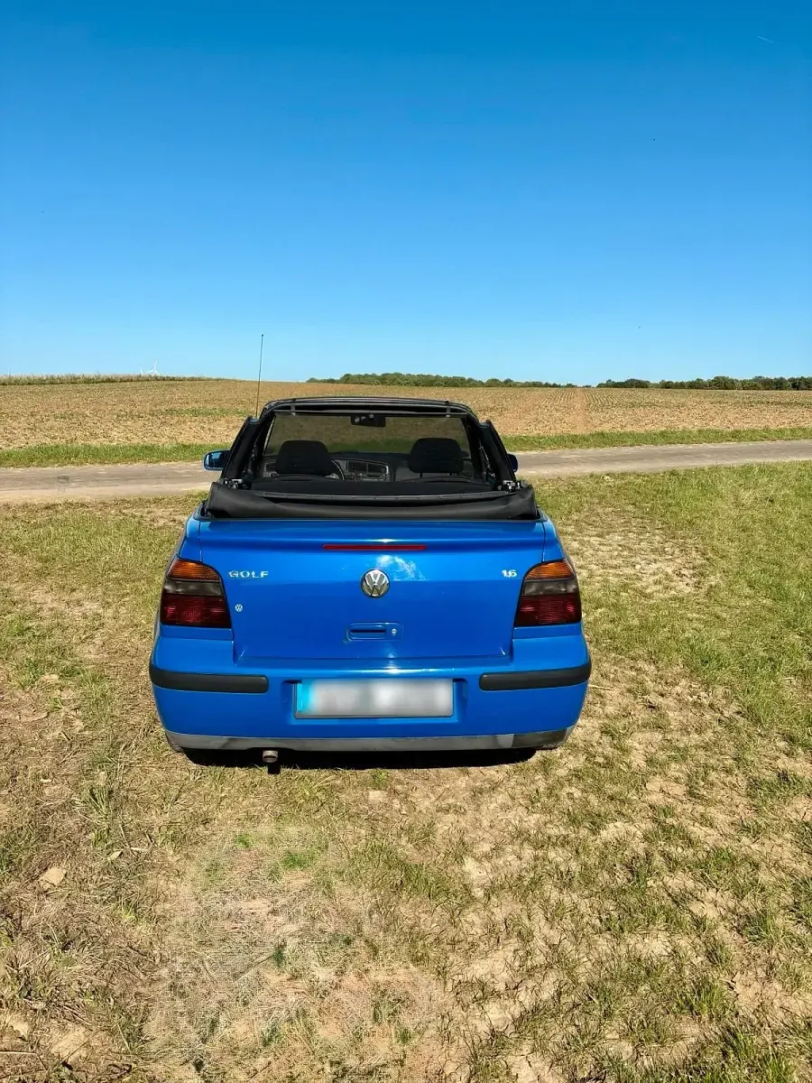 Gebraucht VW Golf 100 PS (73 kW) 1999 Blau Cabrio