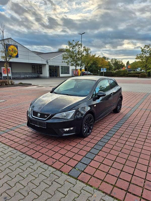 Schwarz Gebraucht 2013 Seat Ibiza SC FR Kleinwagen | 4.850 € (Fairer Preis) - Bild 1/4