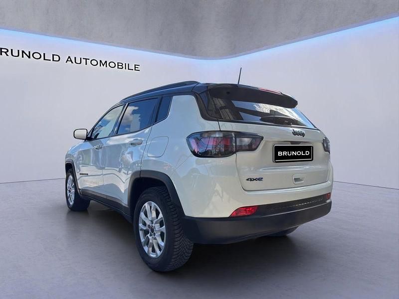 Second-hand Jeep Compass 181 CP (133 kW) 2022 Alb SUV