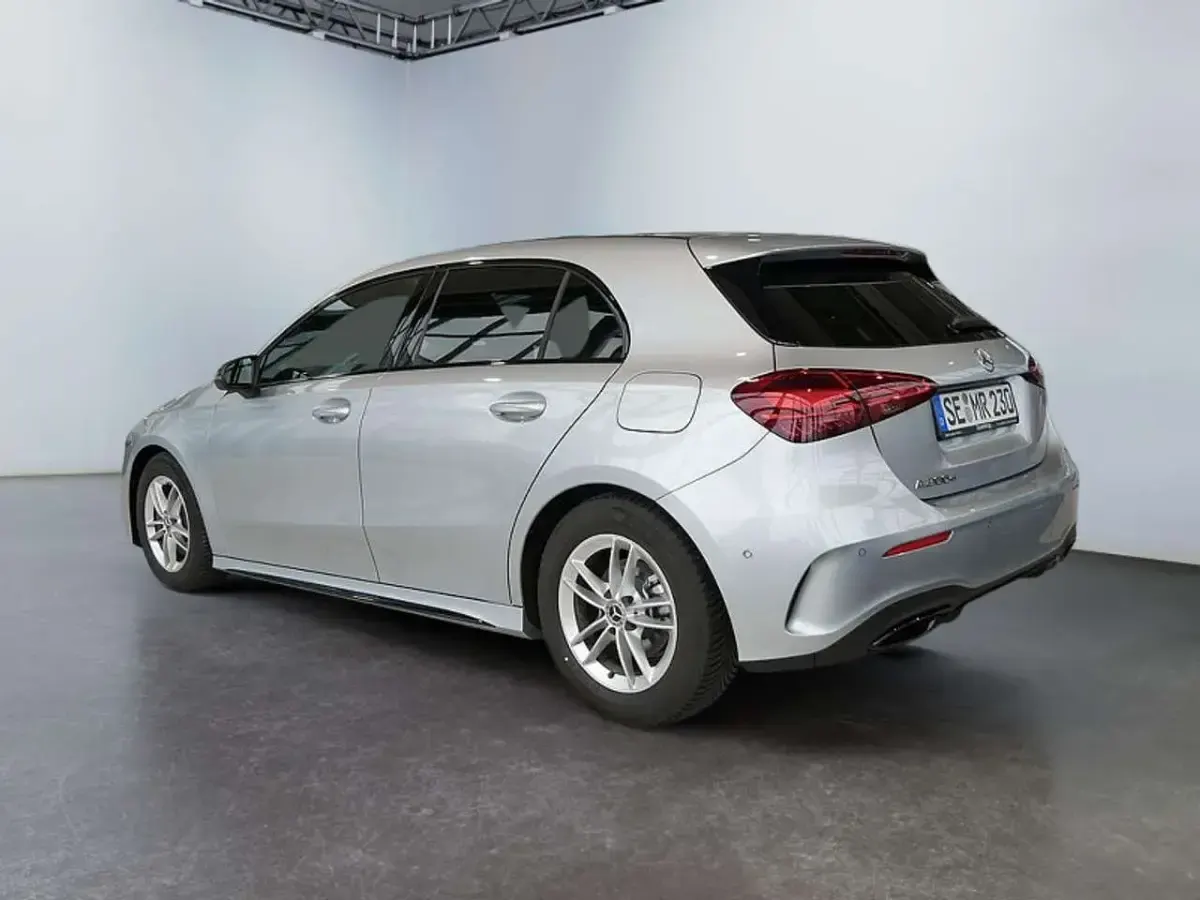 Gebraucht Mercedes A200 AMG 150 PS (110 kW) 2026 Metalliclack hightechsilber Limousine
