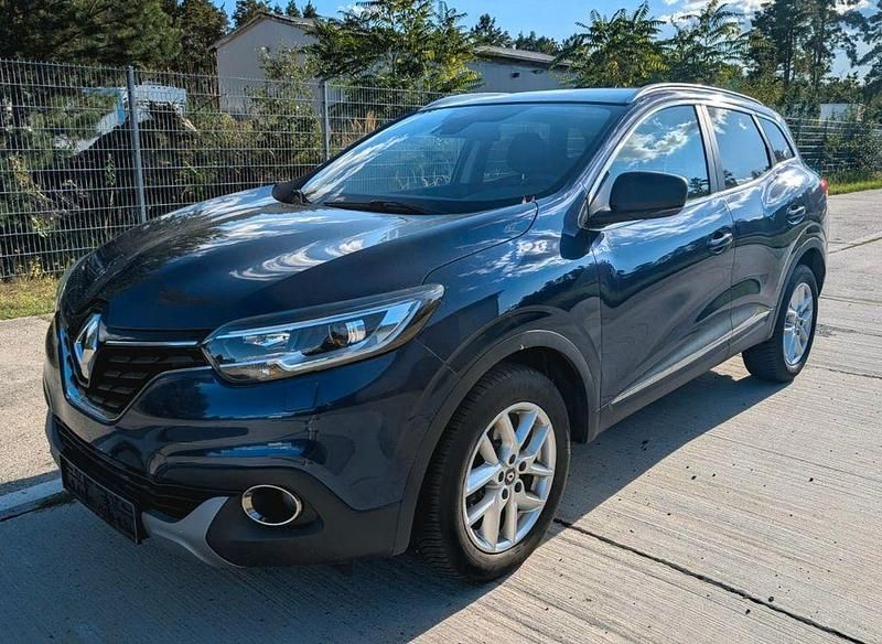 Blau Gebraucht 2017 Renault Kadjar XMOD SUV | 7.999 € (Fairer Preis) - Bild 1/4