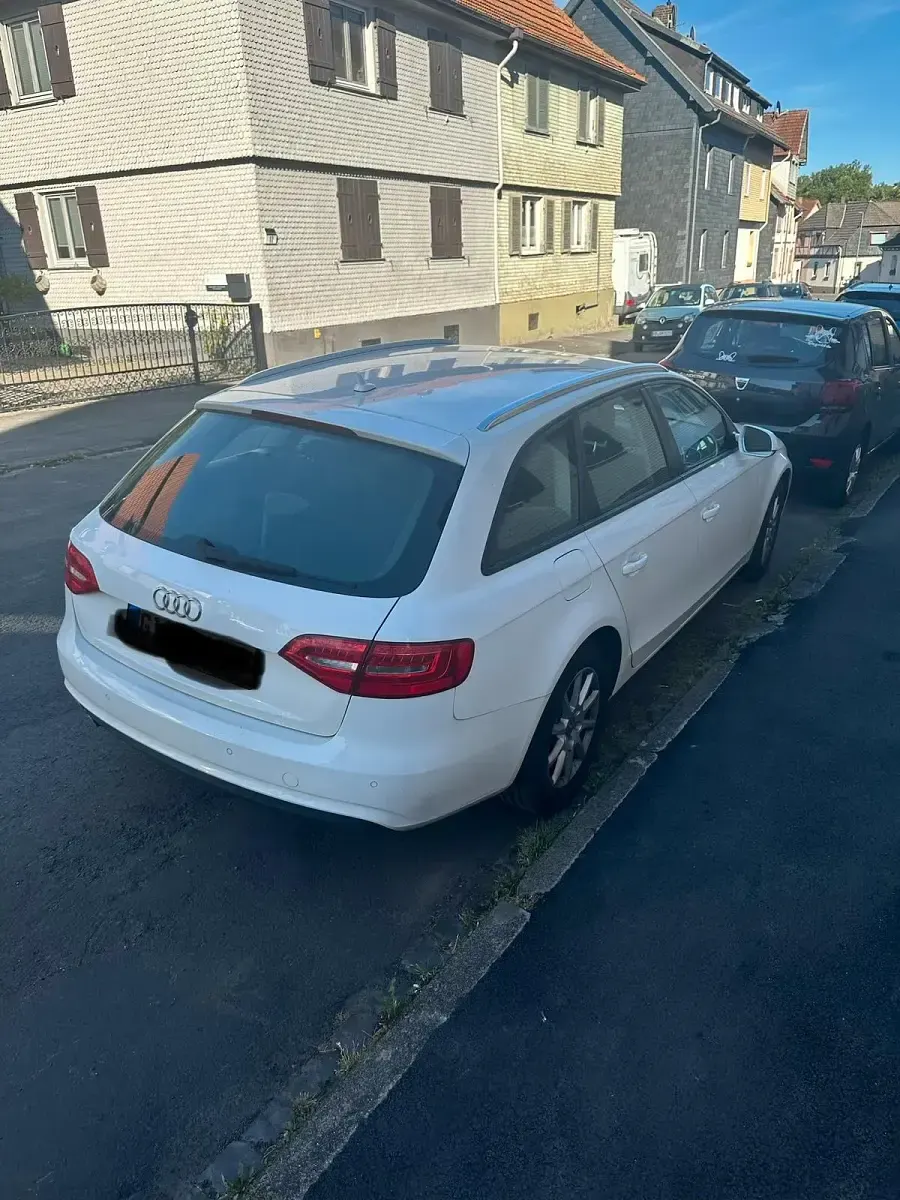 Gebraucht Audi A4 150 PS (110 kW) 2015 Weiß Kombi