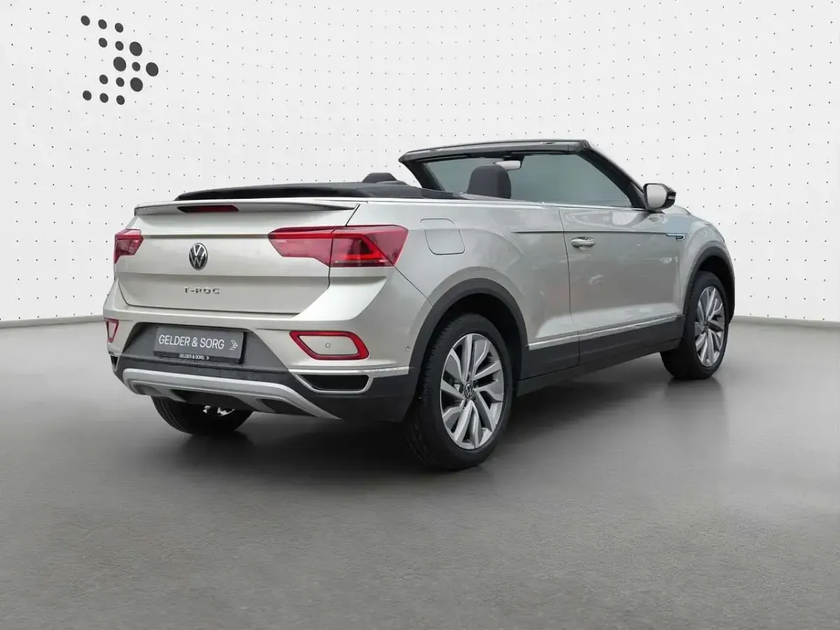Gebraucht VW T-Roc Move 150 PS (110 kW) 2023 Ivory silver metallic SUV