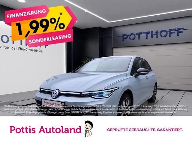 Blau Gebraucht 2024 VW Golf VIII Goal Limousine | 30.997 € - Bild 1/4
