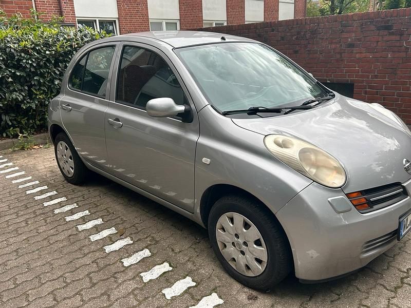 Silber Gebraucht 2005 Nissan Micra Kleinwagen | 1.100 € (Fairer Preis) - Bild 1/4