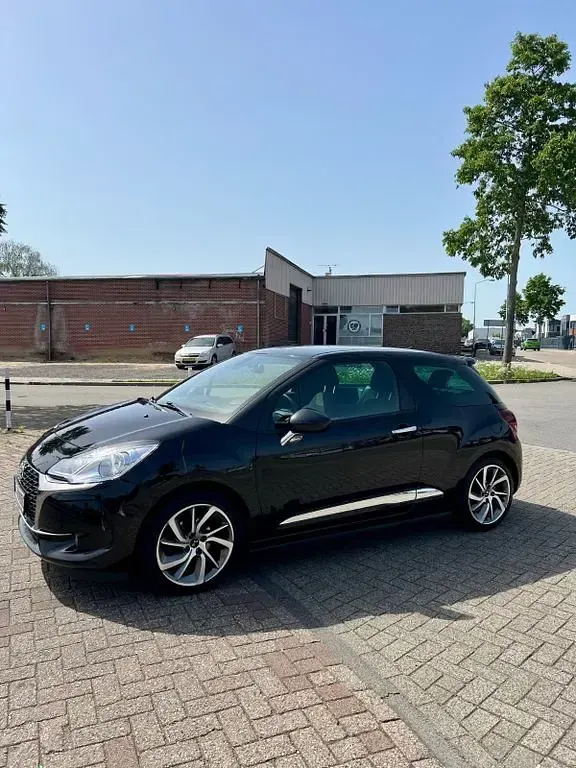 Gebraucht Citroën DS3 120 PS (88 kW) 2017 Schwarz Kleinwagen