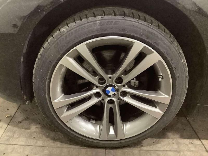 Gebraucht BMW 320 Sport Line 190 PS (139 kW) 2015 Schwarz Kombi