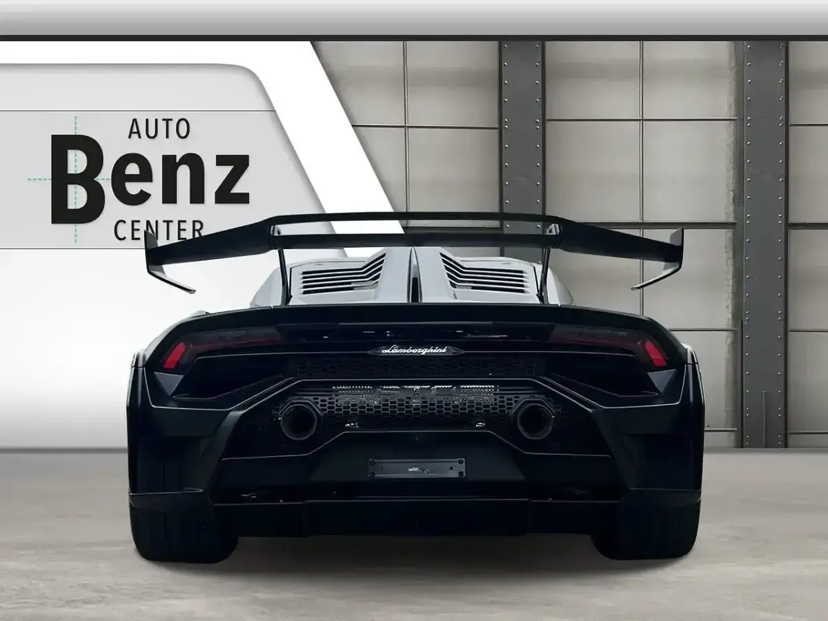 Usata Lamborghini Huracán 639 CV (469 kW) 2024 Nero Coupé