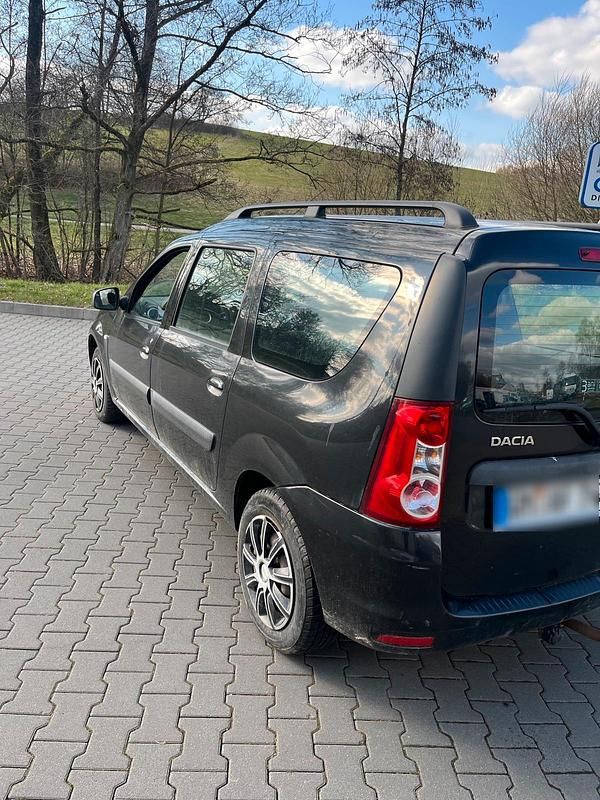Gebraucht Dacia Logan 87 PS (63 kW) 2009 Schwarz Kombi