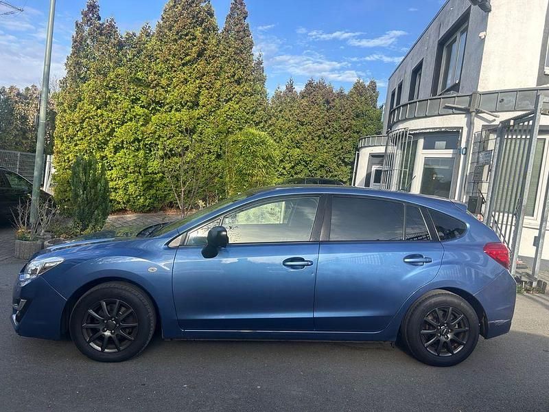 Blau Gebraucht 2016 Subaru Impreza Trend Limousine | 6.590 € - Bild 1/4
