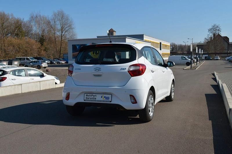 Gebraucht Hyundai i10 Select 67 PS (49 kW) 2020 Weiß Kleinwagen