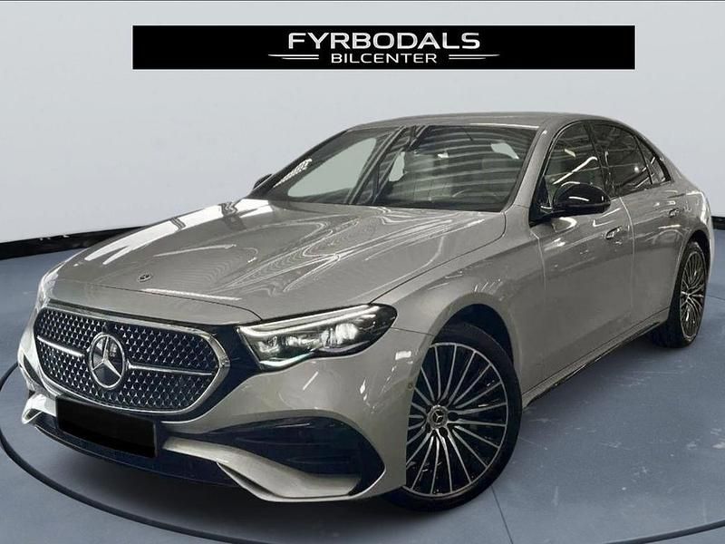 Silber Gebraucht 2023 Mercedes E300 Advanced Plus Limousine | 63.400 € (Fairer Preis) - Bild 1/2