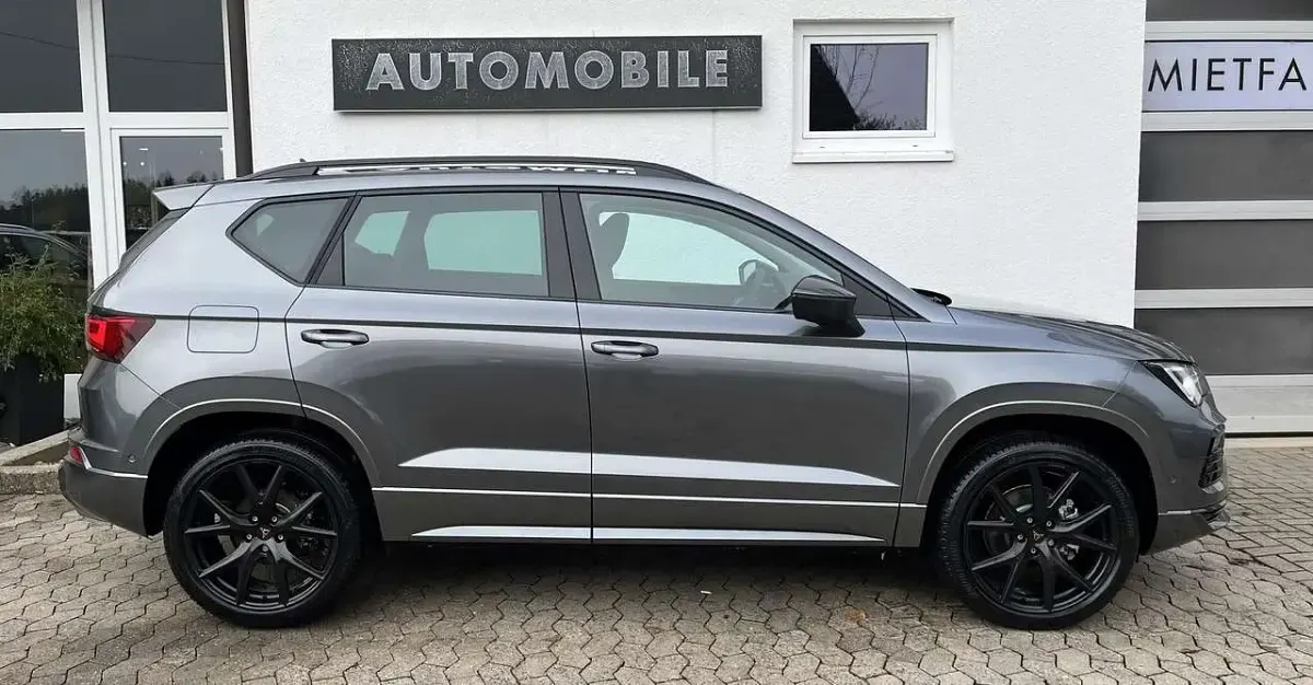 Neu Cupra Ateca 150 PS (110 kW) 2025 Graphitgrau SUV