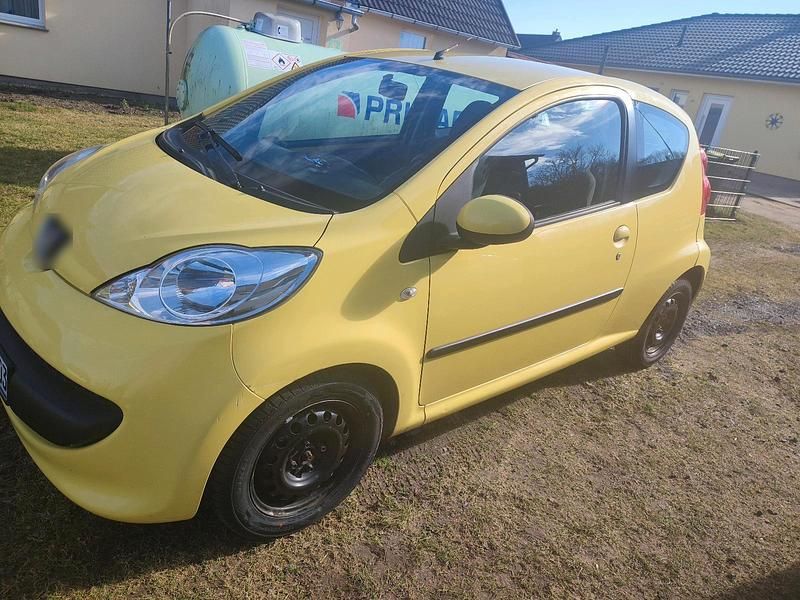 Gebraucht Peugeot 107 2006 Gelb Kleinwagen