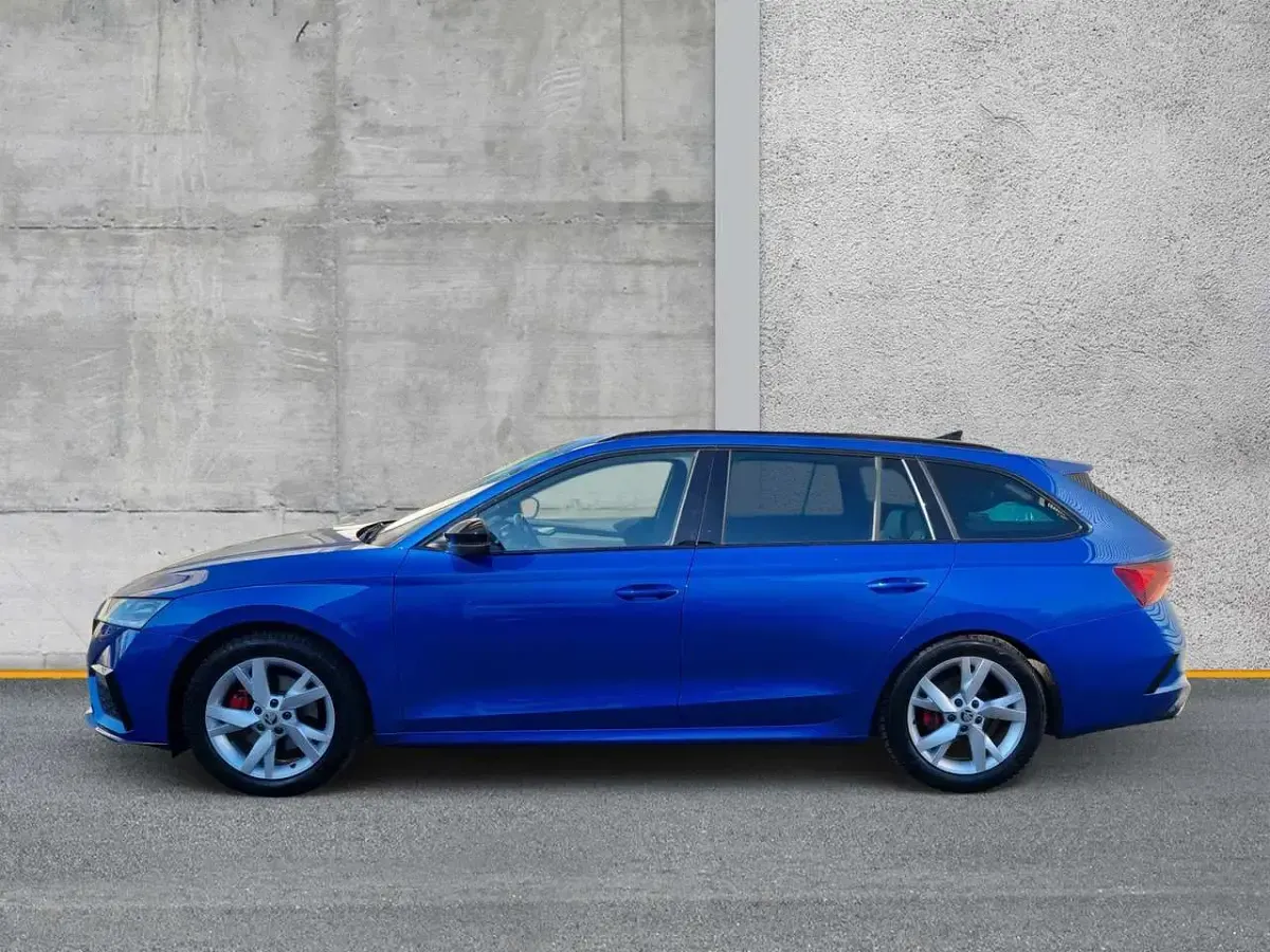 Gebraucht Skoda Octavia RS 200 PS (147 kW) 2024 Außenfarbe: Kombi