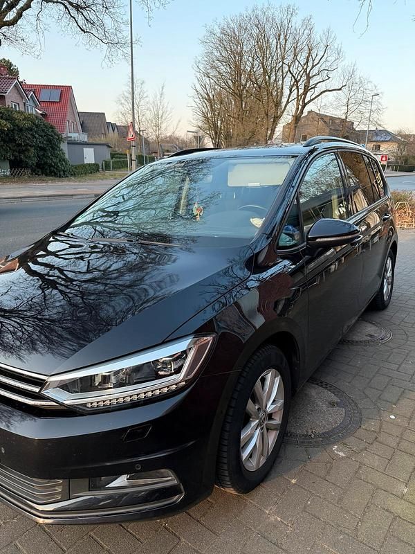 Gebraucht VW Touran 116 PS (85 kW) 2016 Schwarz Van / Kleinbus