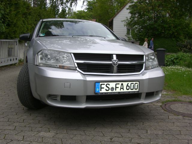 Gebraucht Dodge Avenger 140 PS (102 kW) 2008 Silber metallic Limousine