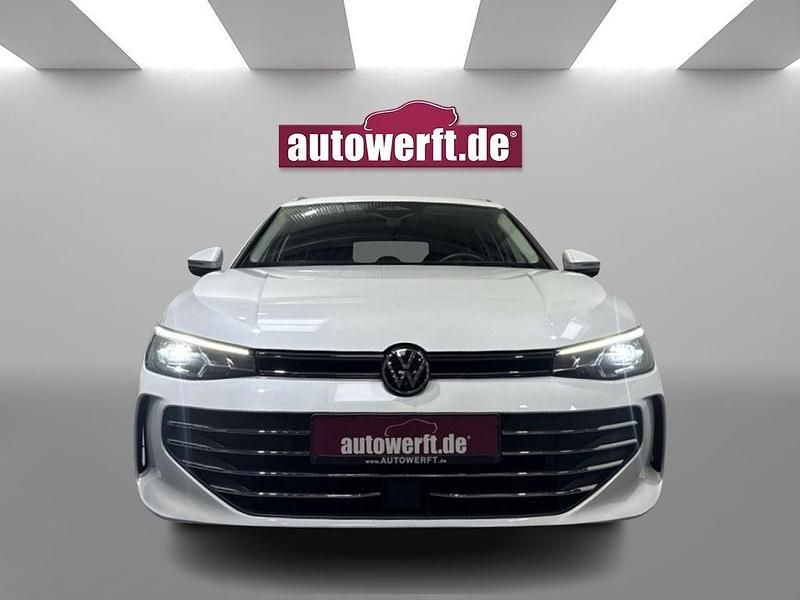 Gebraucht VW Passat IQ Drive 150 PS (110 kW) 2024 Weiss Kombi