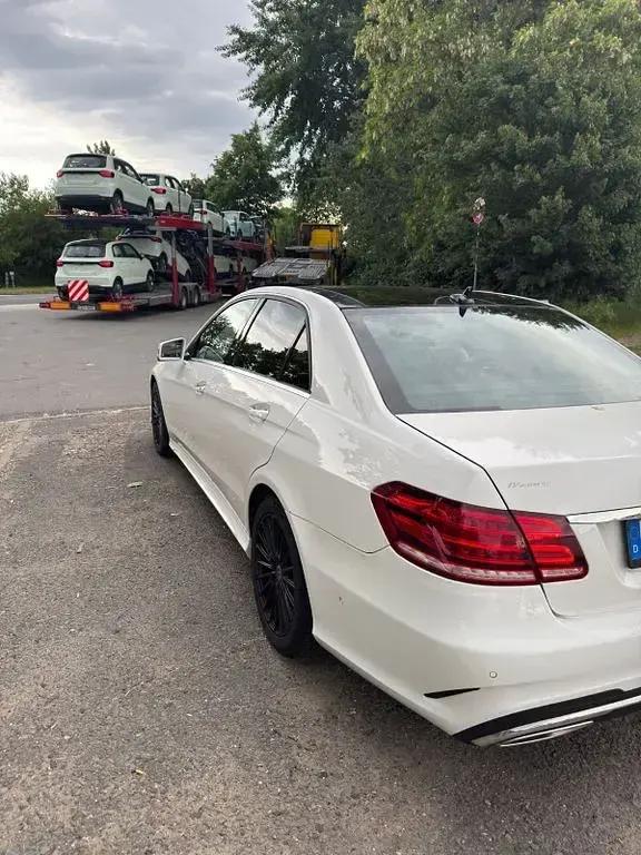 Gebraucht Mercedes E250 AMG 204 PS (150 kW) 2016 Weiß Limousine