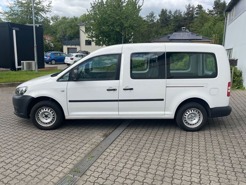 Weiß Gebraucht 2012 VW Caddy Maxi Van / Kleinbus | 14.490 € (Teuer) - Bild 1/4