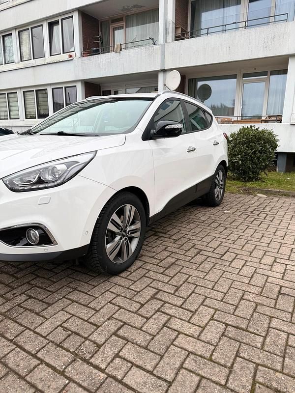 Gebraucht Hyundai ix35 185 PS (136 kW) 2014 Weiß SUV