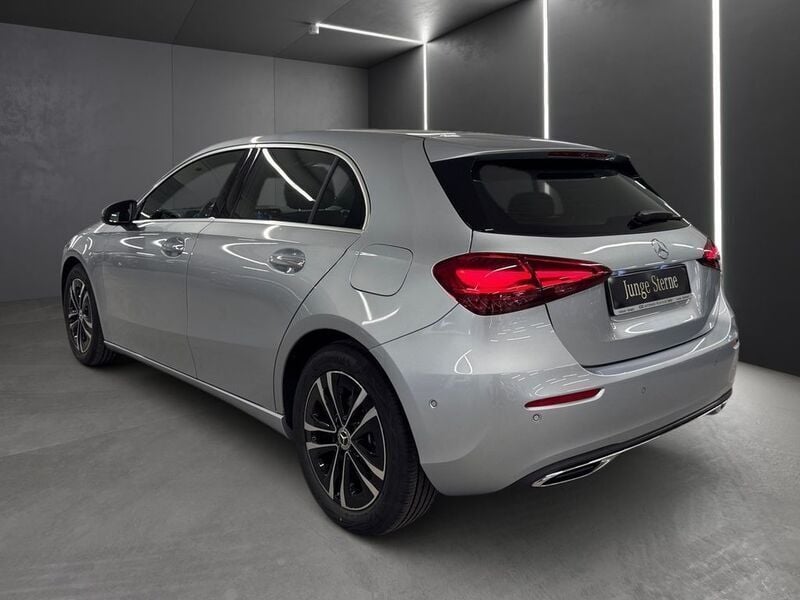 Gebraucht Mercedes A180 Progressive 116 PS (85 kW) 2024 Silber Kleinwagen