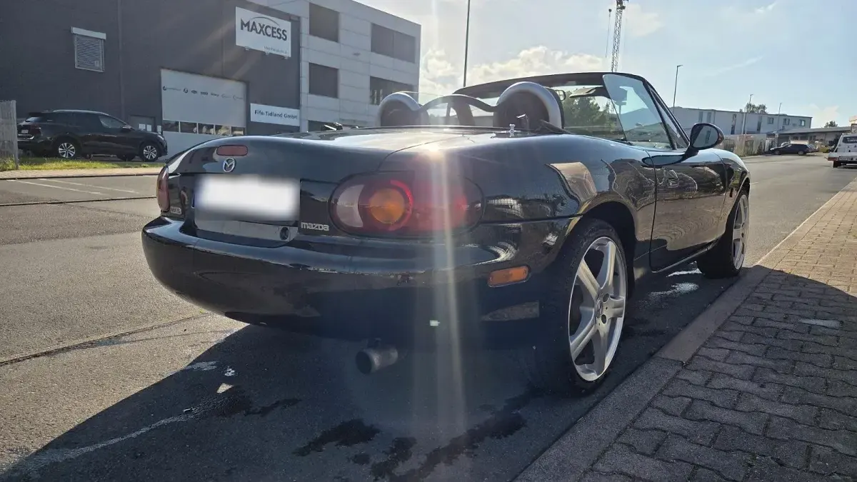 Gebraucht Mazda MX5 110 PS (80 kW) 2000 Schwarz Cabrio