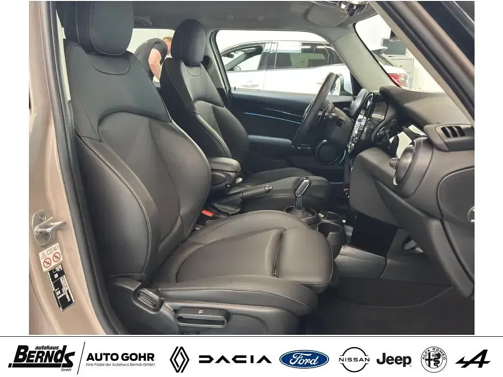 Gebraucht Mini Cooper S Classic 178 PS (130 kW) 2023 Rooftop grey metallic Kleinwagen