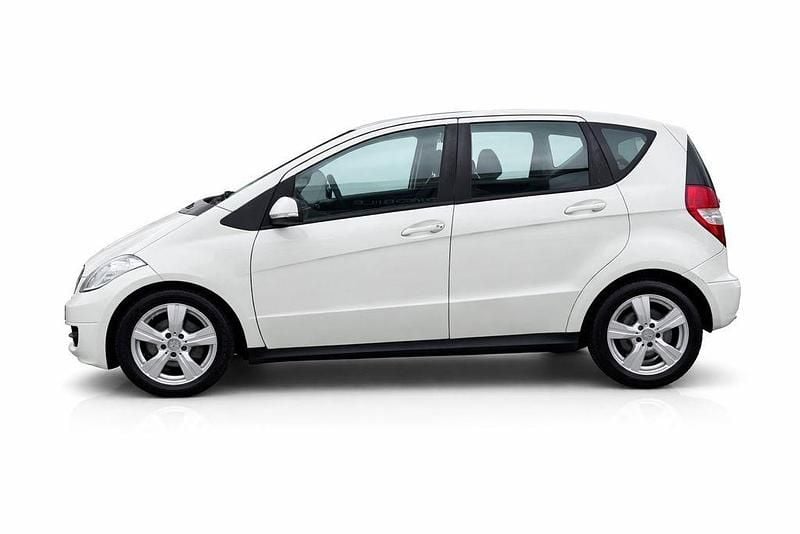 Gebraucht Mercedes A160 Classic 95 PS (69 kW) 2012 Weiß Limousine