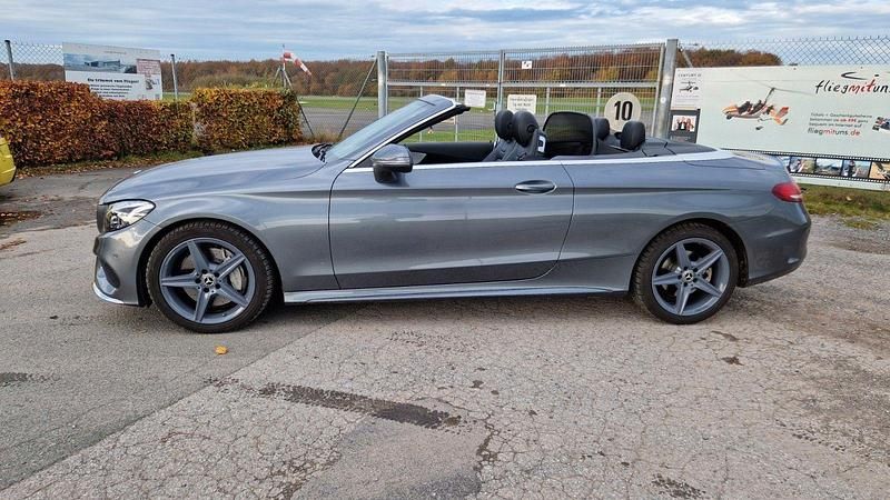 Grau Gebraucht 2018 Mercedes C250 AMG line Cabrio | 27.800 € (Guter Preis) - Bild 1/4