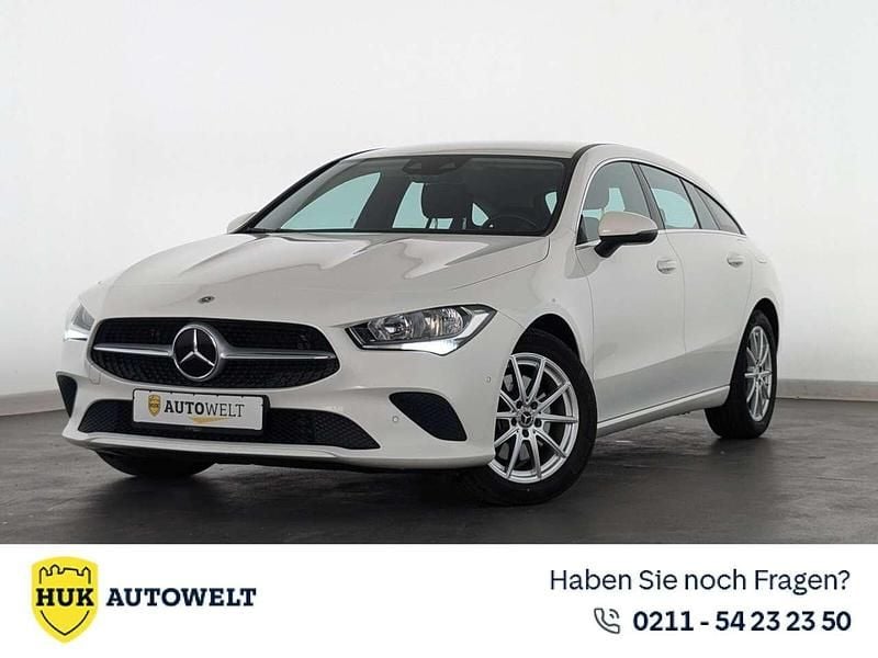 Polarweiss Gebraucht 2021 Mercedes 220 Kombi | 24.760 € (Guter Preis) - Bild 1/3