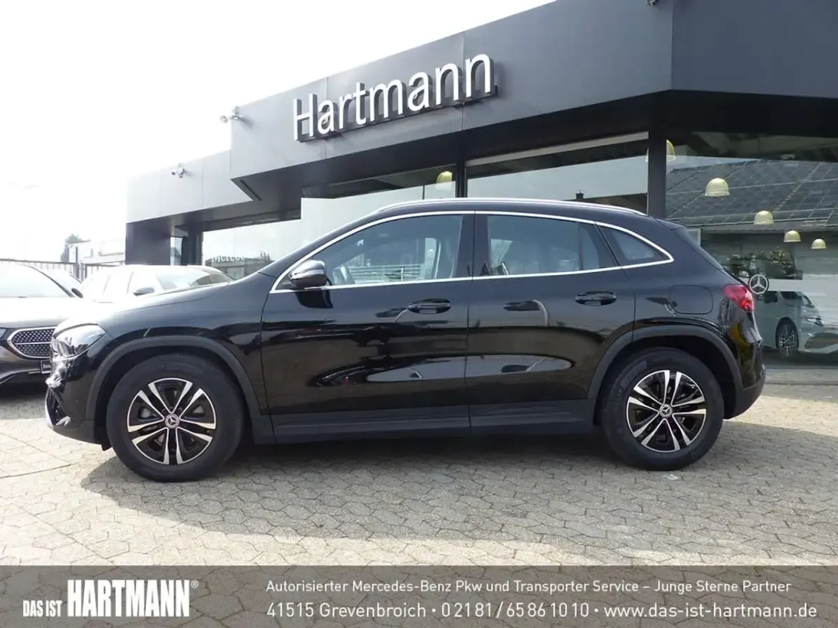 Gebraucht Mercedes GLA200 Advanced 163 PS (119 kW) 2024 Unilack nachtschwarz SUV