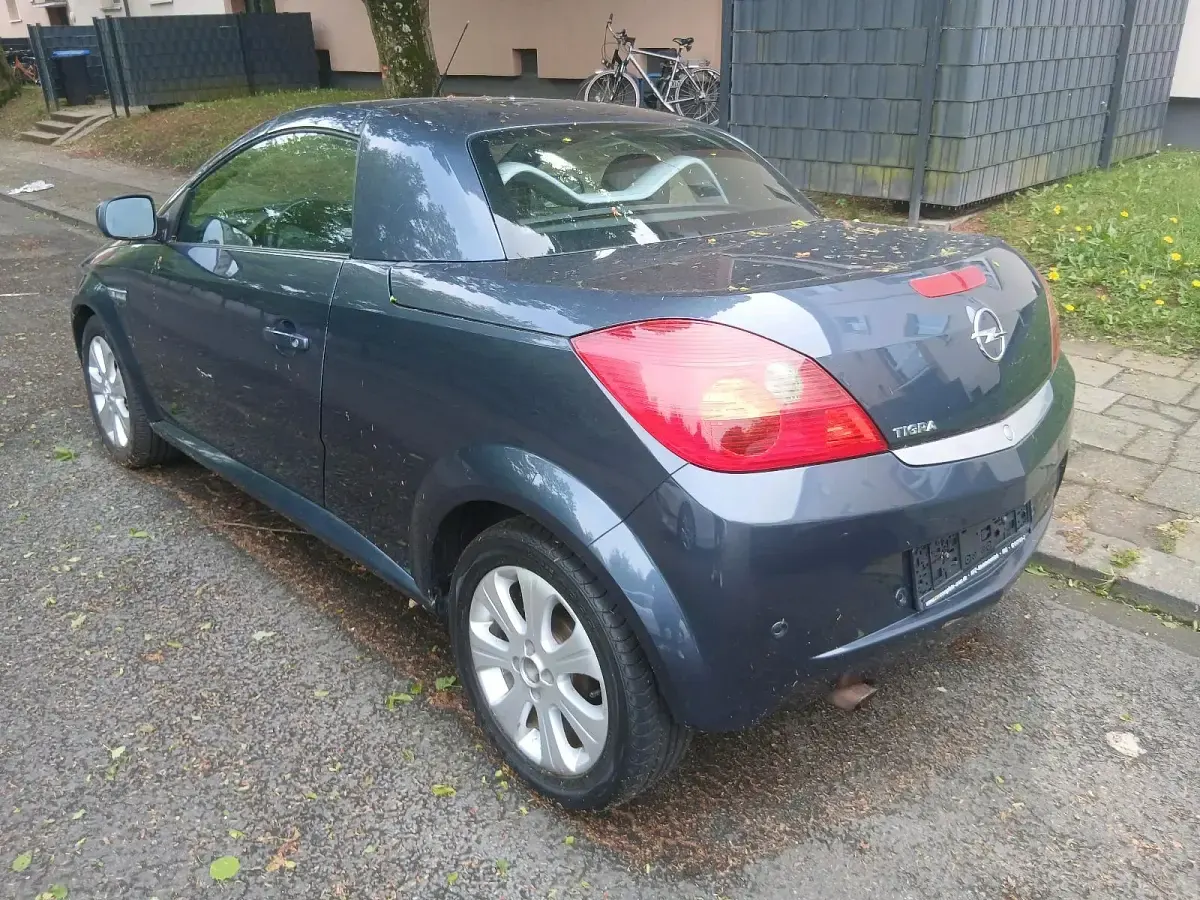Gebraucht Opel Tigra 90 PS (66 kW) 2009 Cabrio