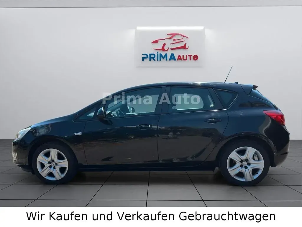 Gebraucht Opel Astra Edition 87 PS (63 kW) 2010 Schwarz Limousine