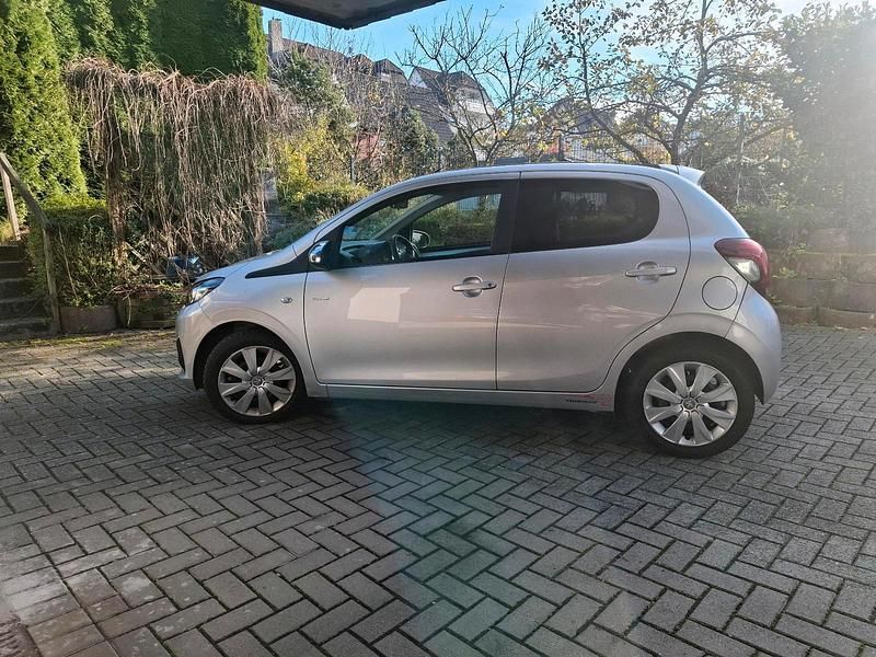 Silber Gebraucht 2018 Peugeot 108 Style Kleinwagen | 8.299 € (Fairer Preis) - Bild 1/4