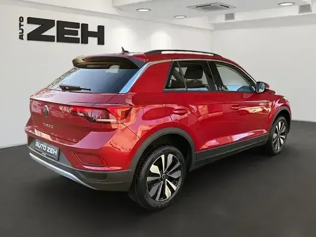 Gebraucht VW T-Roc Move 150 PS (110 kW) 2024 Rot SUV
