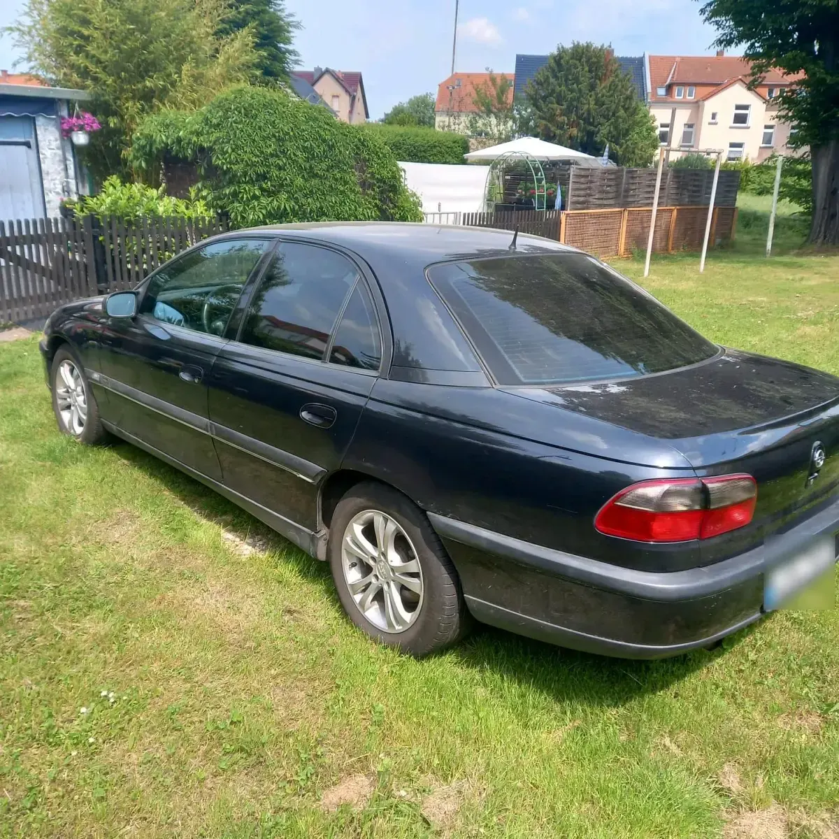 Gebraucht Opel Omega 136 PS (100 kW) 1999 Schwarz Limousine